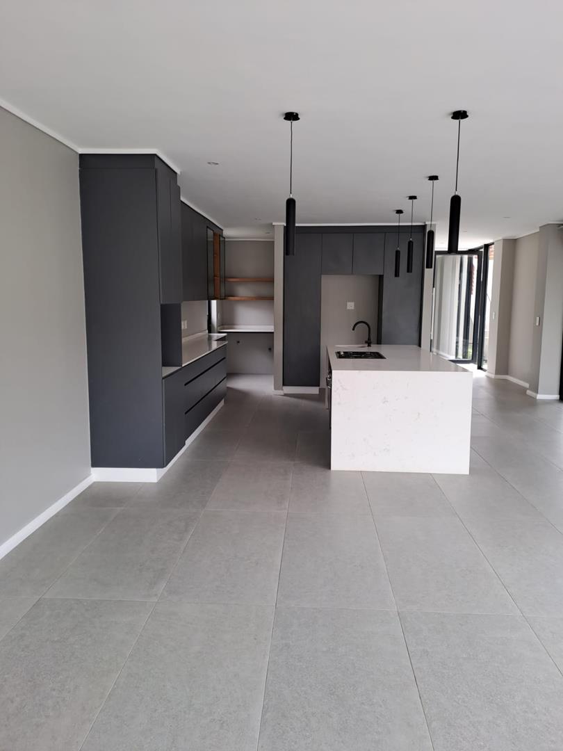 To Let 4 Bedroom Property for Rent in Palm Lakes Estate KwaZulu-Natal