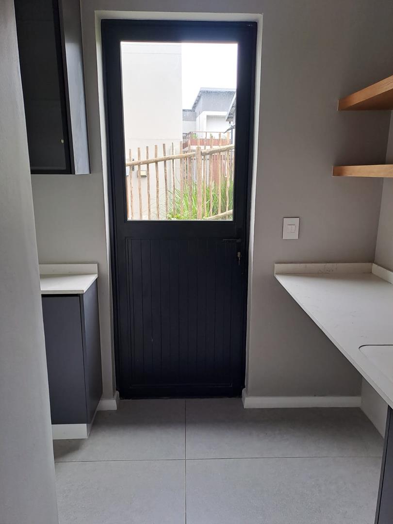 To Let 4 Bedroom Property for Rent in Palm Lakes Estate KwaZulu-Natal