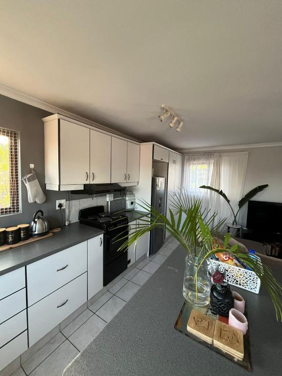 To Let 2 Bedroom Property for Rent in Glen Anil KwaZulu-Natal