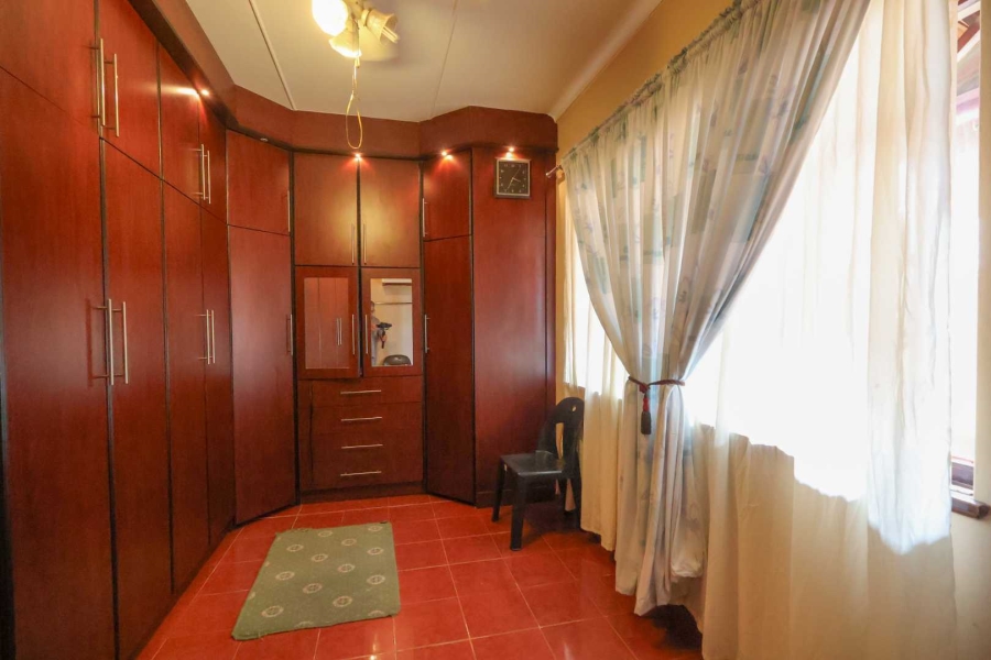 4 Bedroom Property for Sale in Yellowwood Park KwaZulu-Natal