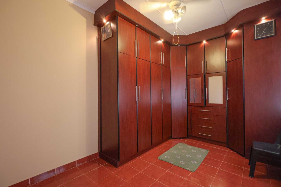 4 Bedroom Property for Sale in Yellowwood Park KwaZulu-Natal