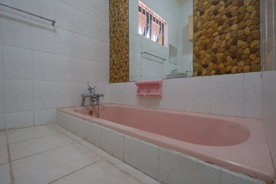 4 Bedroom Property for Sale in Yellowwood Park KwaZulu-Natal