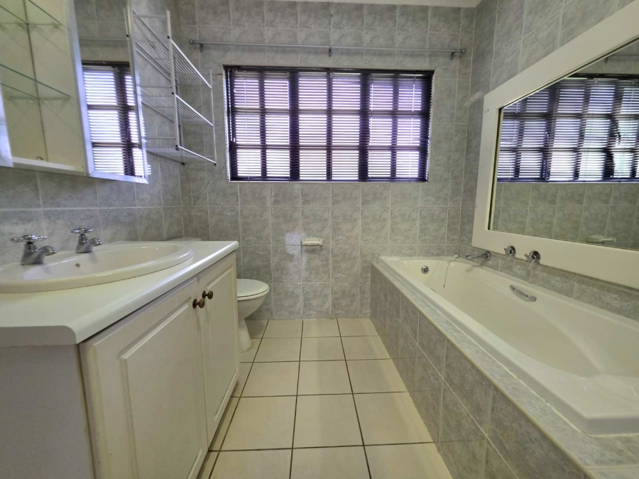 To Let 3 Bedroom Property for Rent in Gillitts KwaZulu-Natal