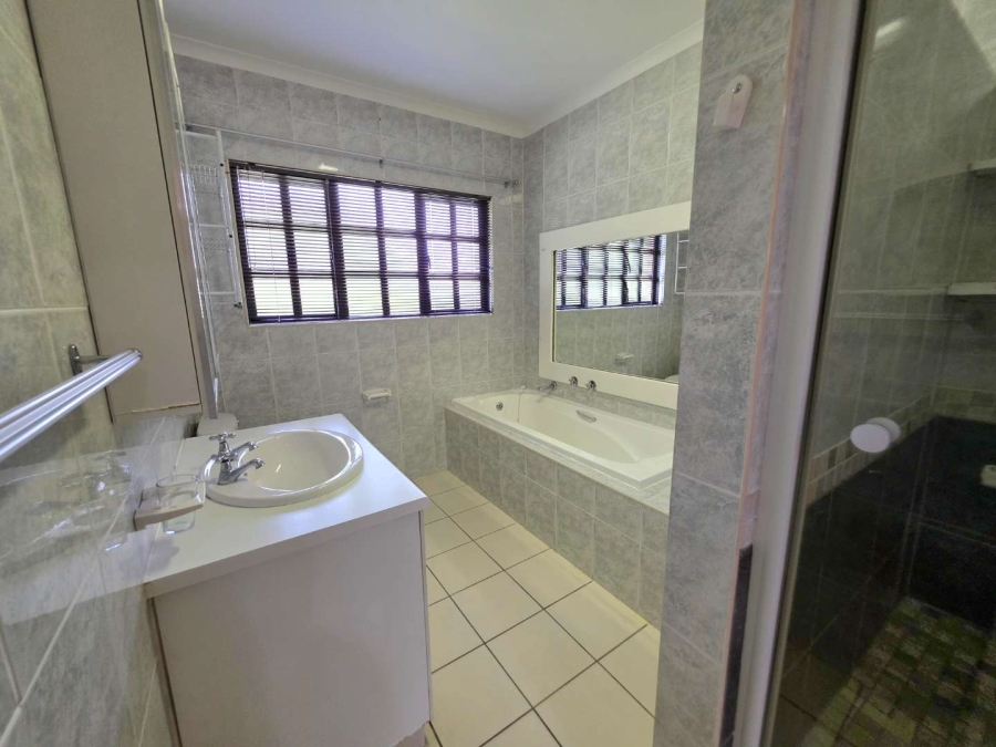 To Let 3 Bedroom Property for Rent in Gillitts KwaZulu-Natal