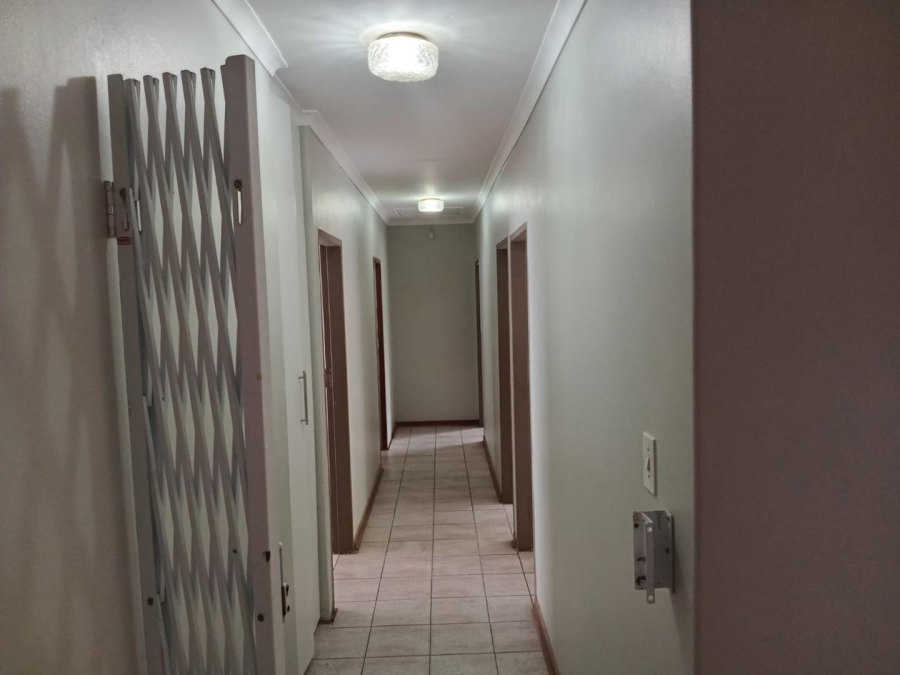 To Let 4 Bedroom Property for Rent in Meer En See KwaZulu-Natal