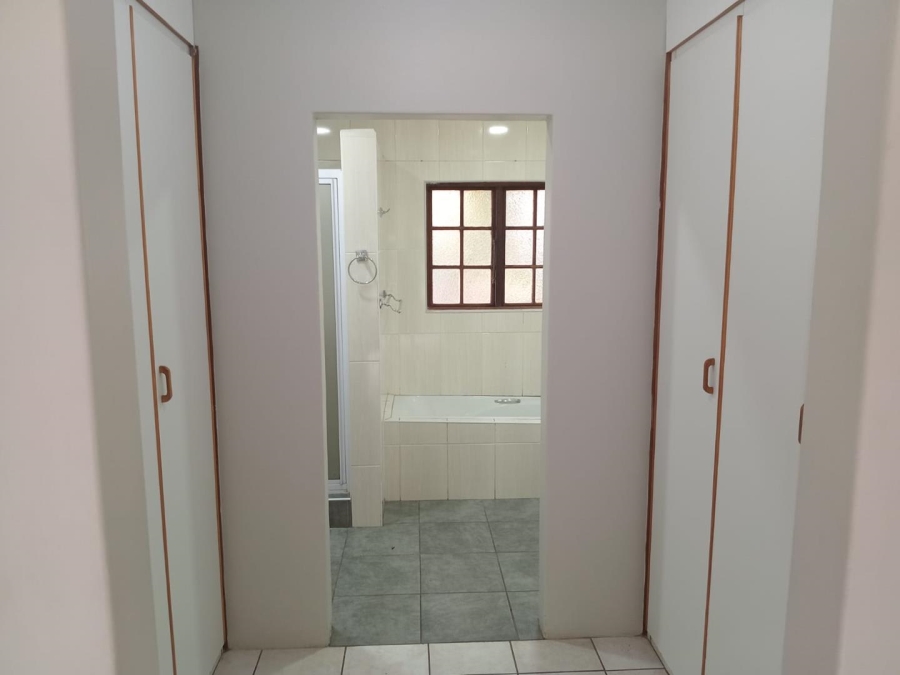 To Let 4 Bedroom Property for Rent in Meer En See KwaZulu-Natal