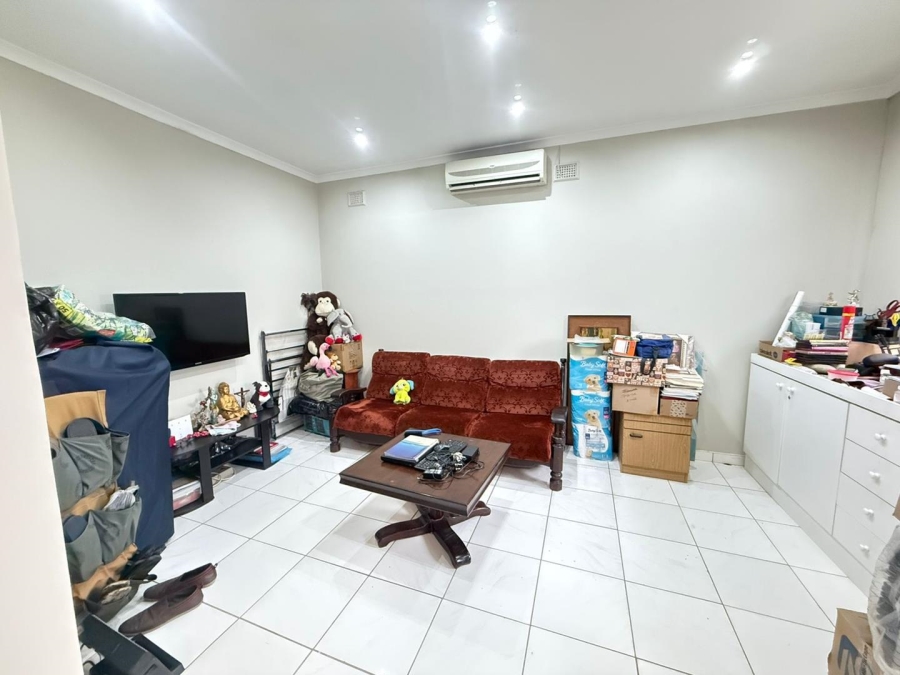 2 Bedroom Property for Sale in Dawncrest KwaZulu-Natal