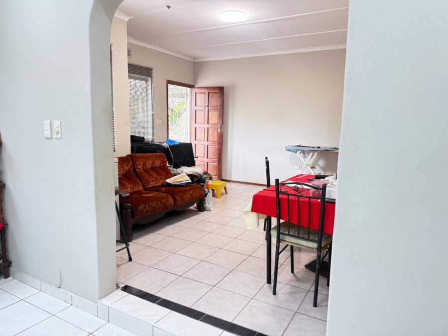 2 Bedroom Property for Sale in Dawncrest KwaZulu-Natal