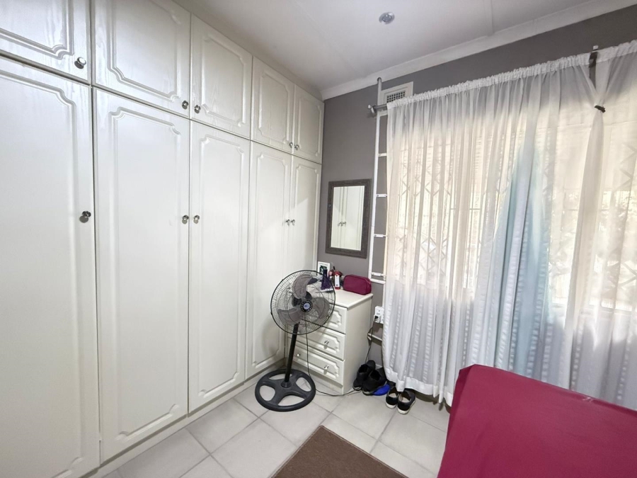 2 Bedroom Property for Sale in Dawncrest KwaZulu-Natal