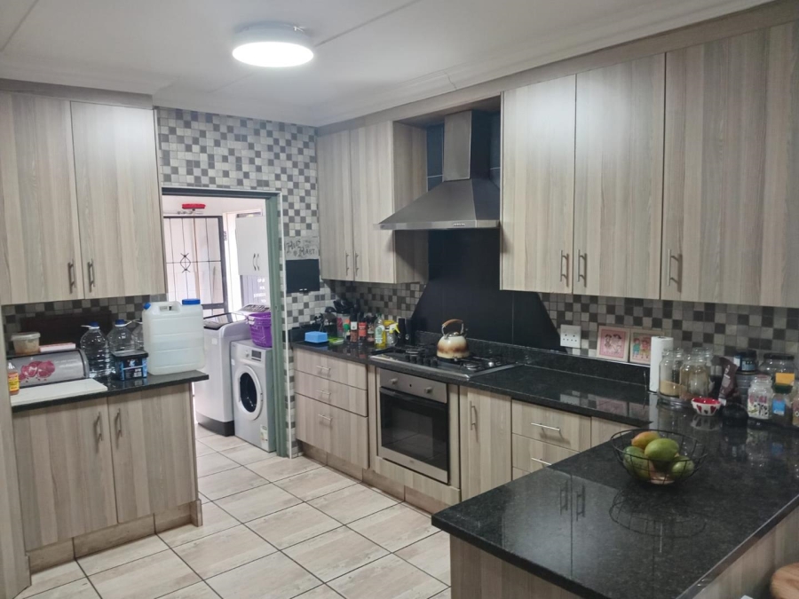 4 Bedroom Property for Sale in Veld En Vlei KwaZulu-Natal