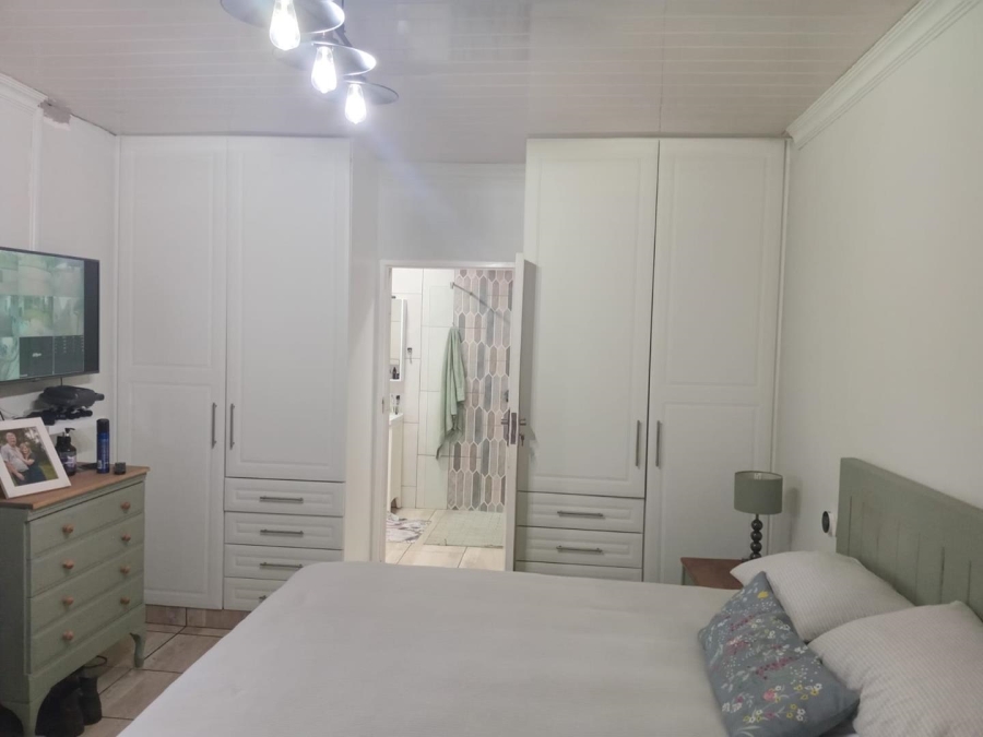 4 Bedroom Property for Sale in Veld En Vlei KwaZulu-Natal