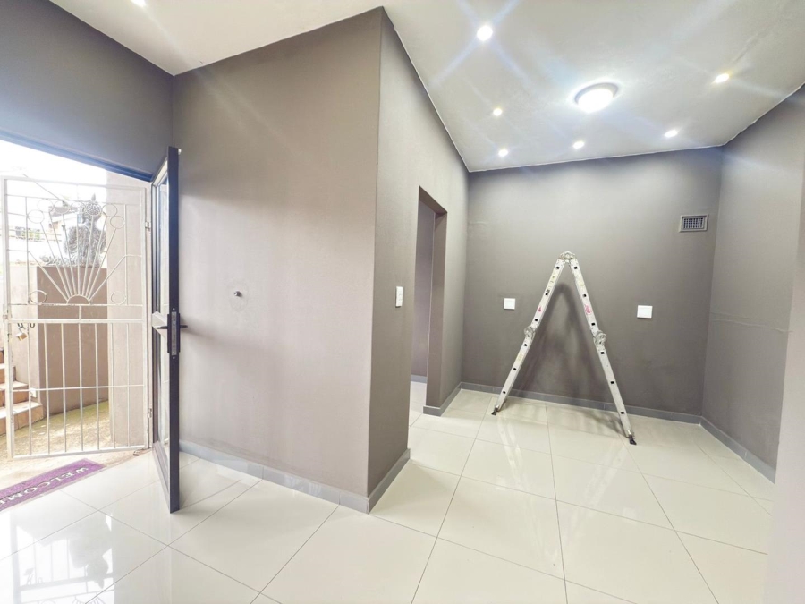 To Let 2 Bedroom Property for Rent in Ottawa KwaZulu-Natal