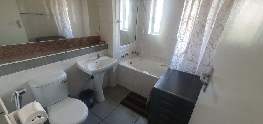 2 Bedroom Property for Sale in Amanzimtoti KwaZulu-Natal