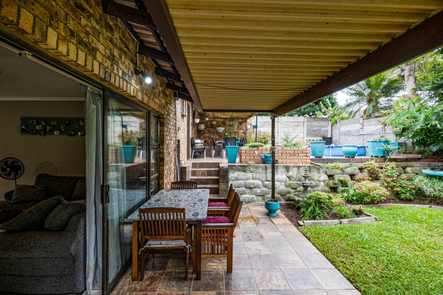 2 Bedroom Property for Sale in Amanzimtoti KwaZulu-Natal