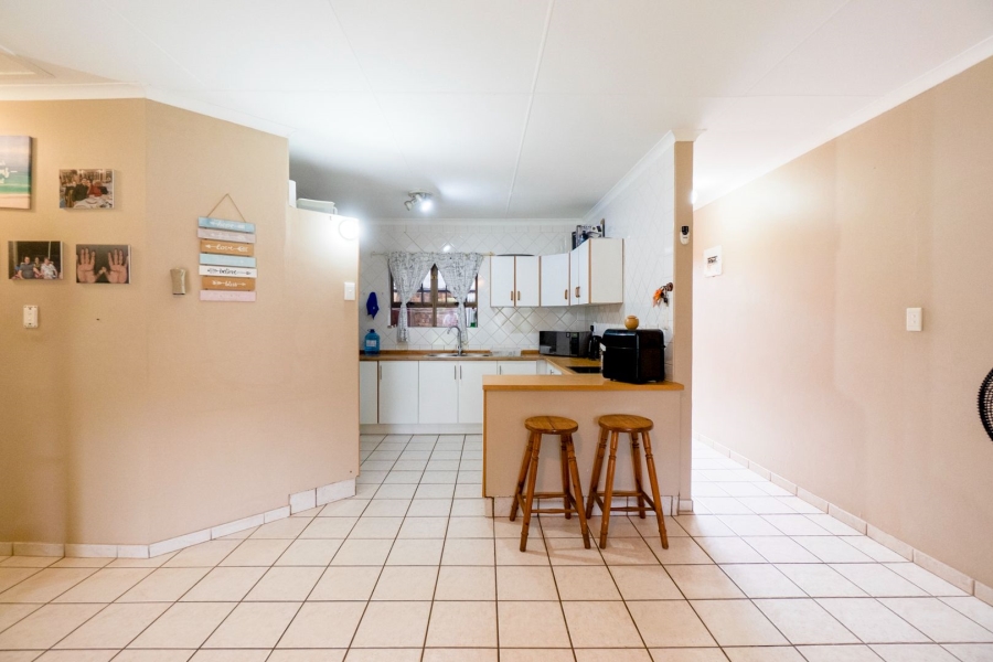 2 Bedroom Property for Sale in Amanzimtoti KwaZulu-Natal