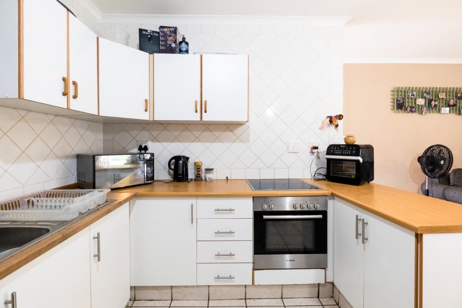 2 Bedroom Property for Sale in Amanzimtoti KwaZulu-Natal