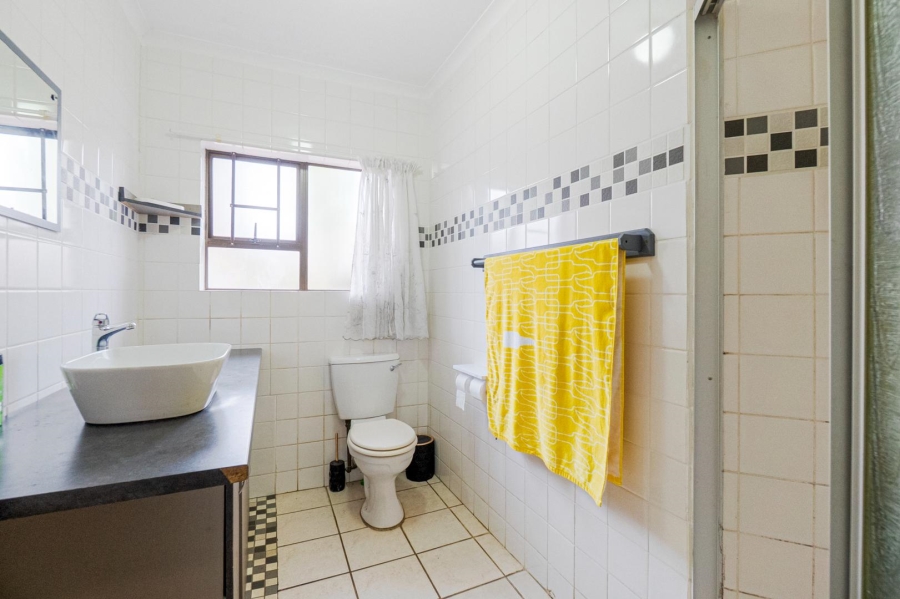 2 Bedroom Property for Sale in Amanzimtoti KwaZulu-Natal