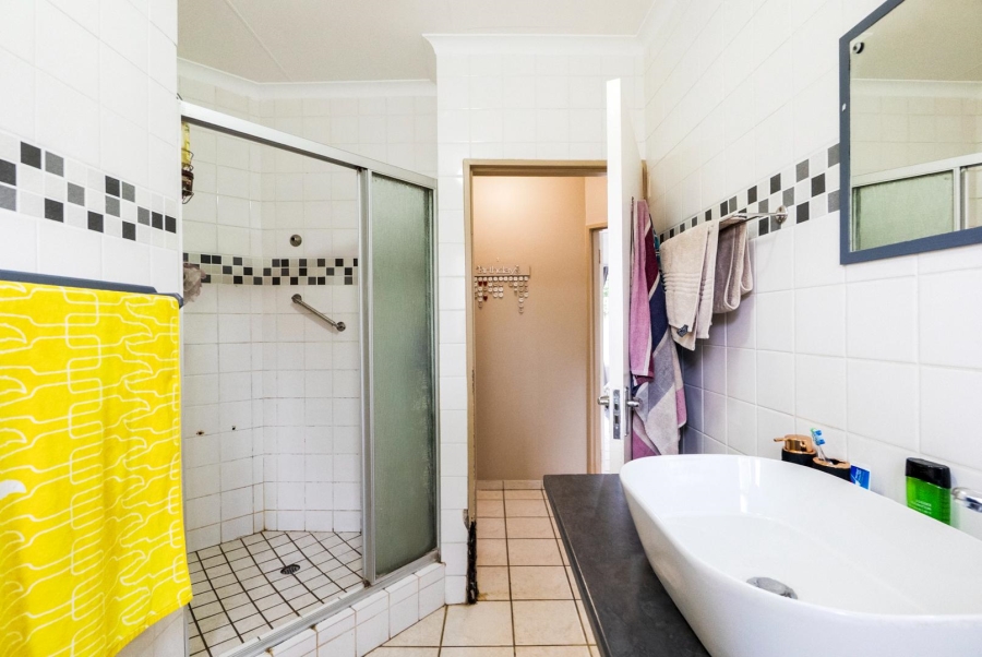 2 Bedroom Property for Sale in Amanzimtoti KwaZulu-Natal