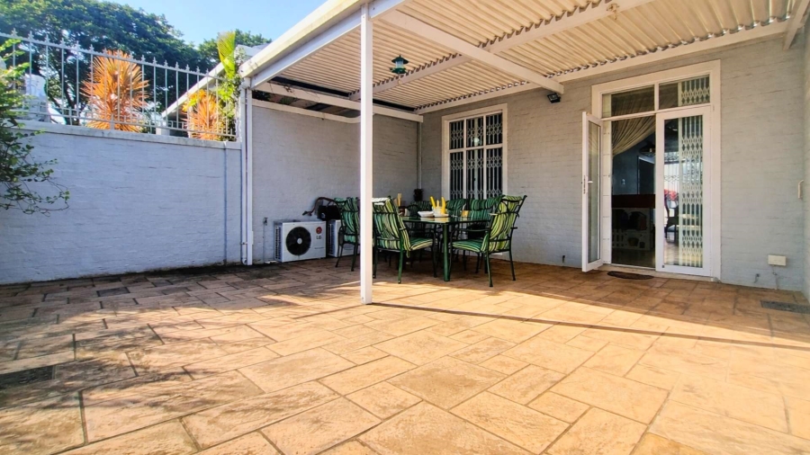 To Let 3 Bedroom Property for Rent in La Lucia KwaZulu-Natal