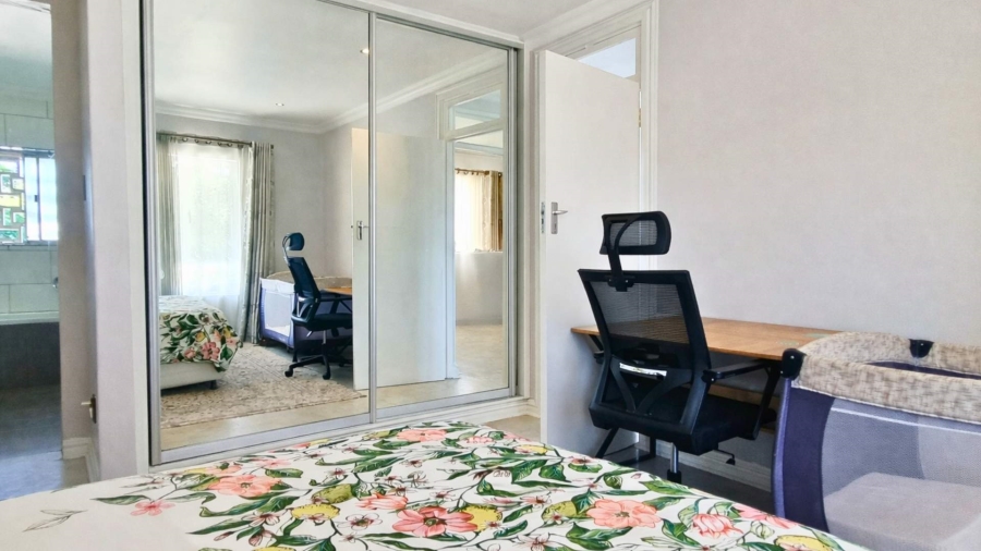 To Let 3 Bedroom Property for Rent in La Lucia KwaZulu-Natal