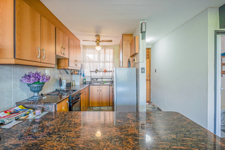 2 Bedroom Property for Sale in Amanzimtoti KwaZulu-Natal