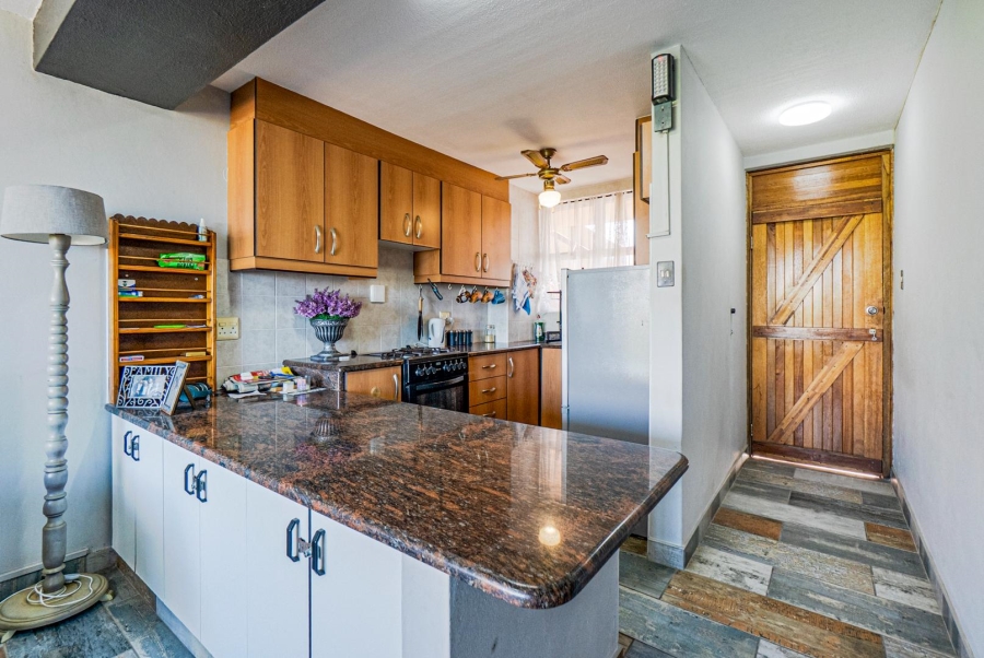 2 Bedroom Property for Sale in Amanzimtoti KwaZulu-Natal