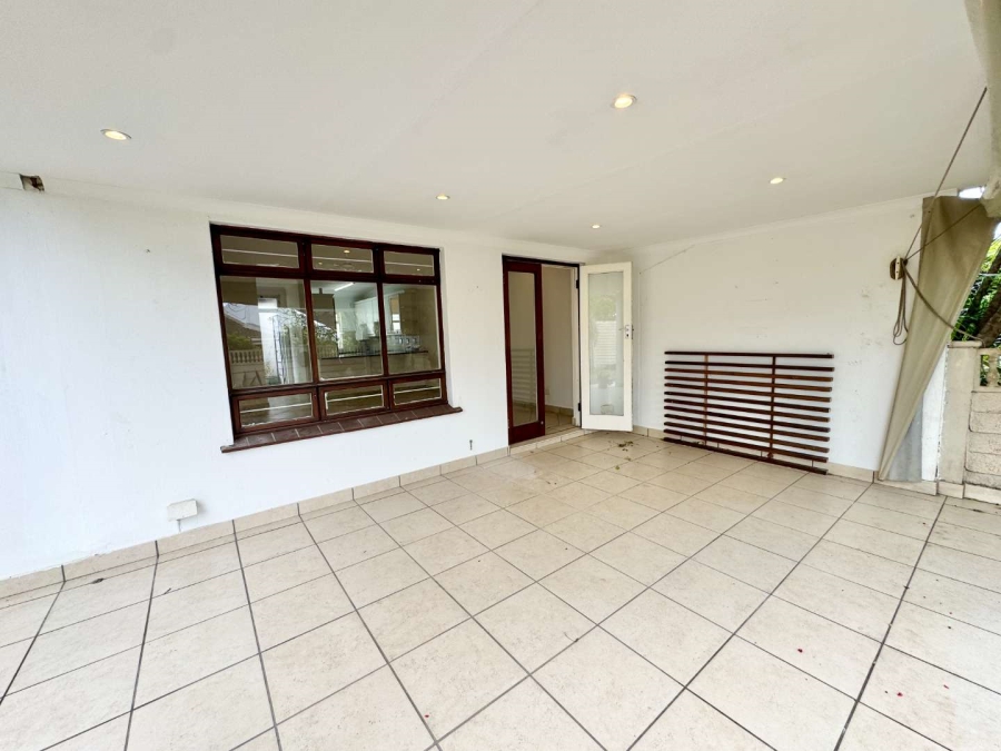 To Let 2 Bedroom Property for Rent in Durban North KwaZulu-Natal