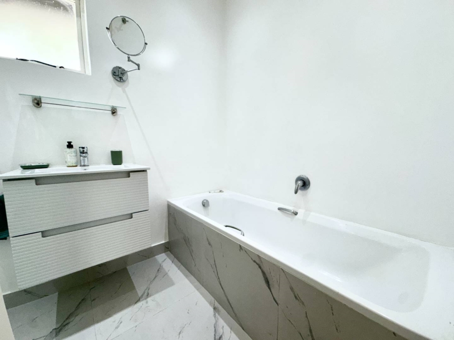 To Let 2 Bedroom Property for Rent in Durban North KwaZulu-Natal