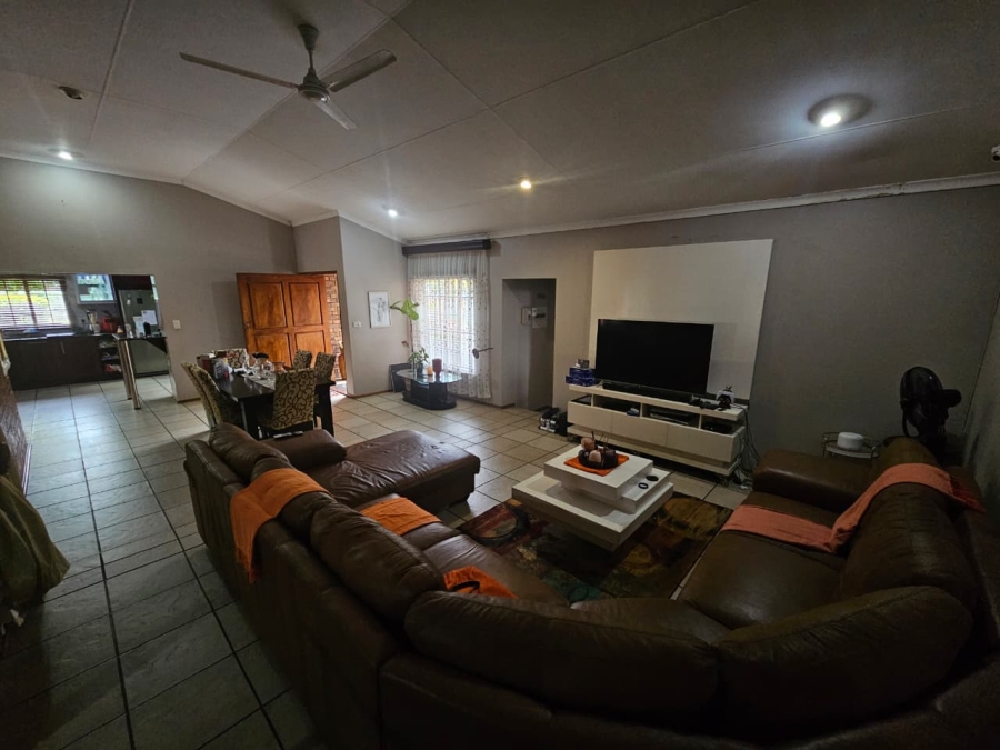 To Let 4 Bedroom Property for Rent in Veld En Vlei KwaZulu-Natal