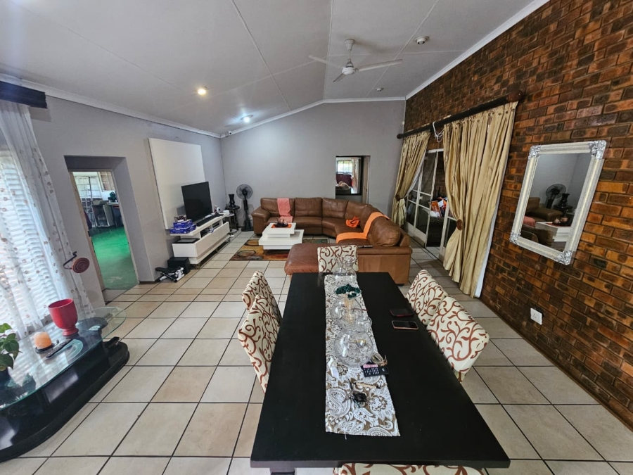 To Let 4 Bedroom Property for Rent in Veld En Vlei KwaZulu-Natal