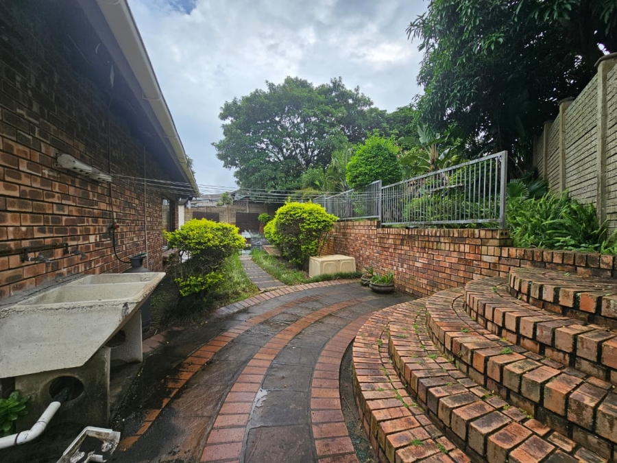 To Let 4 Bedroom Property for Rent in Veld En Vlei KwaZulu-Natal