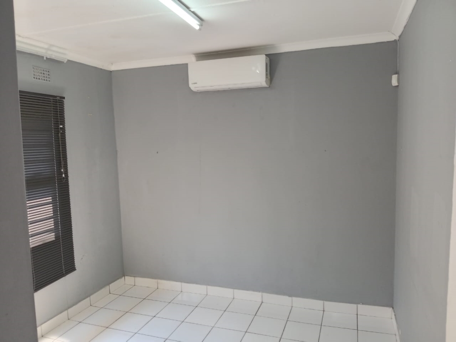 To Let 2 Bedroom Property for Rent in Veld En Vlei KwaZulu-Natal