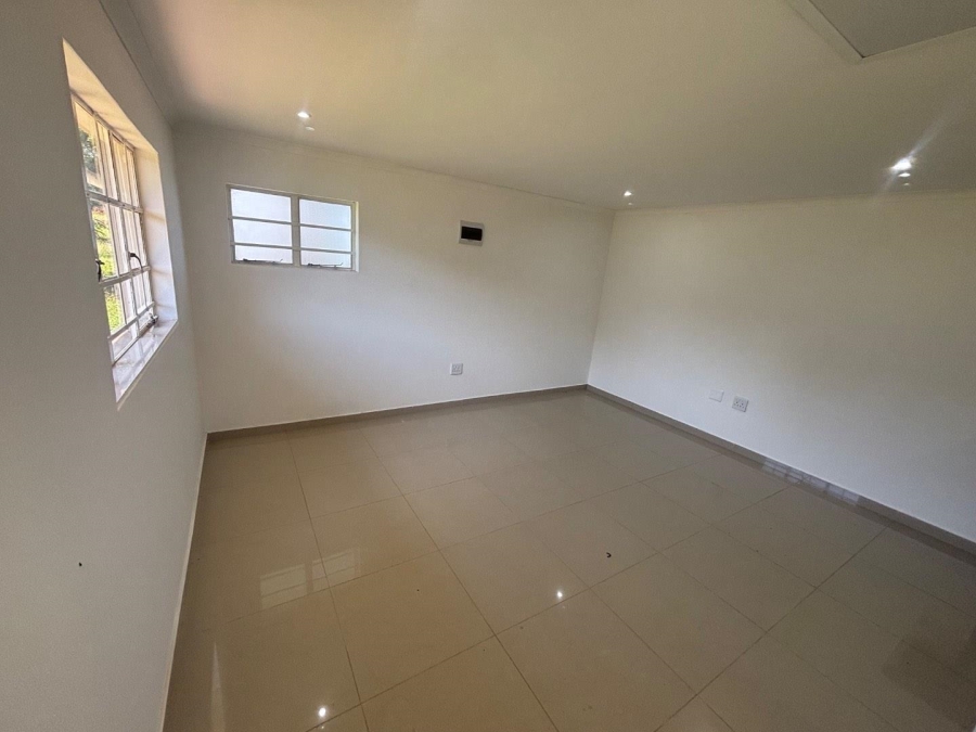 1 Bedroom Property for Sale in Winston Park KwaZulu-Natal