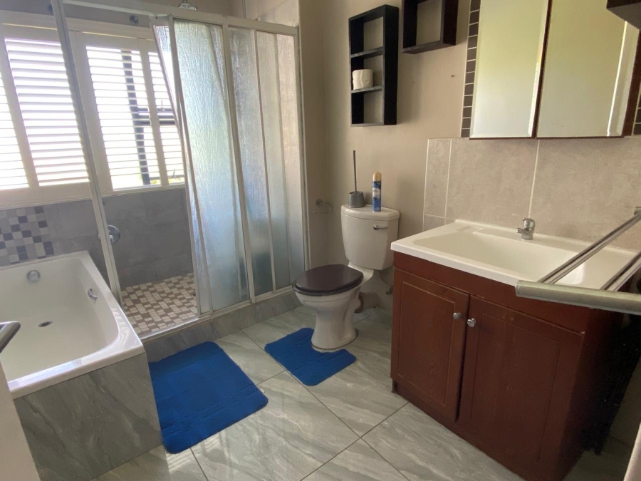 To Let 2 Bedroom Property for Rent in Palm Lakes Estate KwaZulu-Natal