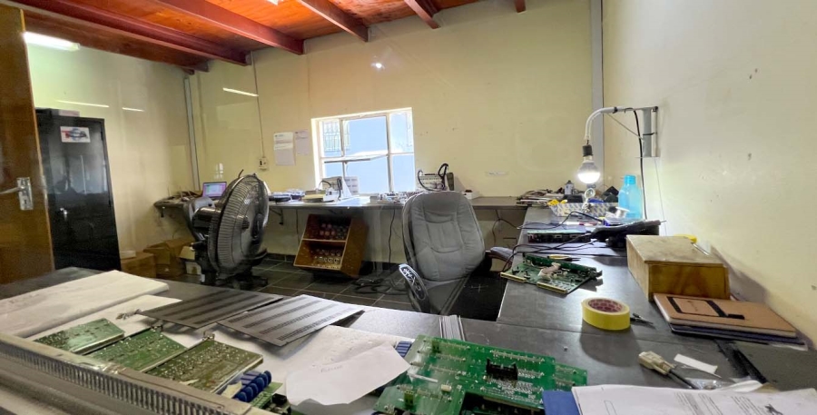 Commercial Property for Sale in Red Hill KwaZulu-Natal