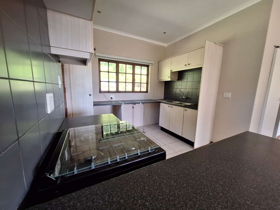 To Let 2 Bedroom Property for Rent in Kloof KwaZulu-Natal