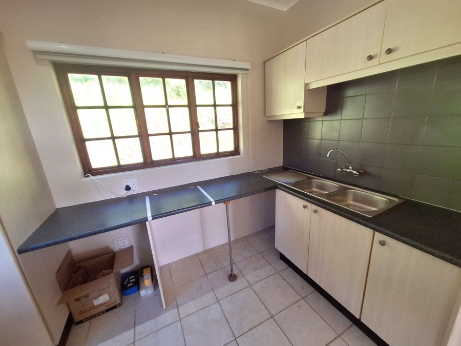 To Let 2 Bedroom Property for Rent in Kloof KwaZulu-Natal