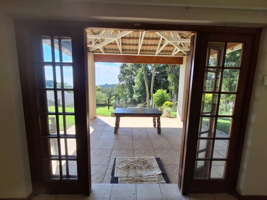 To Let 2 Bedroom Property for Rent in Kloof KwaZulu-Natal