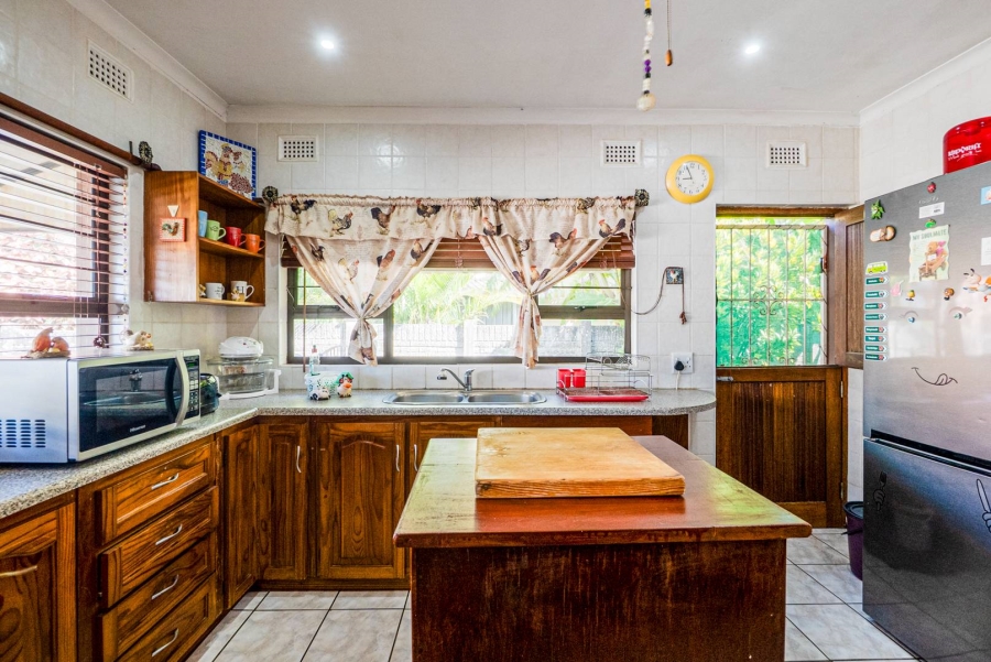 3 Bedroom Property for Sale in Amanzimtoti KwaZulu-Natal