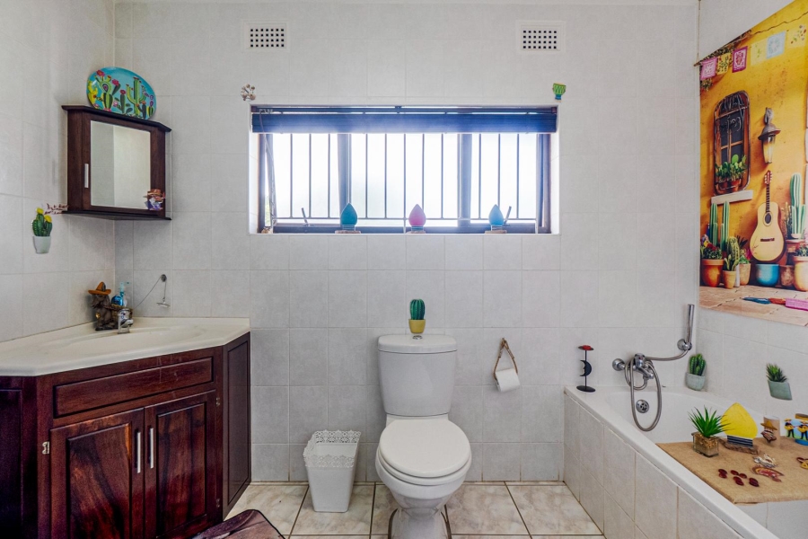 3 Bedroom Property for Sale in Amanzimtoti KwaZulu-Natal