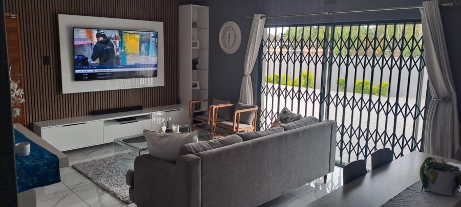 To Let 4 Bedroom Property for Rent in Meer En See KwaZulu-Natal