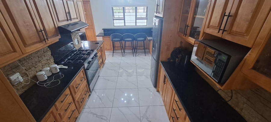 To Let 4 Bedroom Property for Rent in Meer En See KwaZulu-Natal