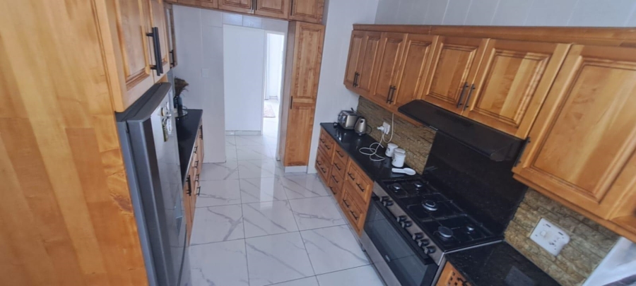 To Let 4 Bedroom Property for Rent in Meer En See KwaZulu-Natal