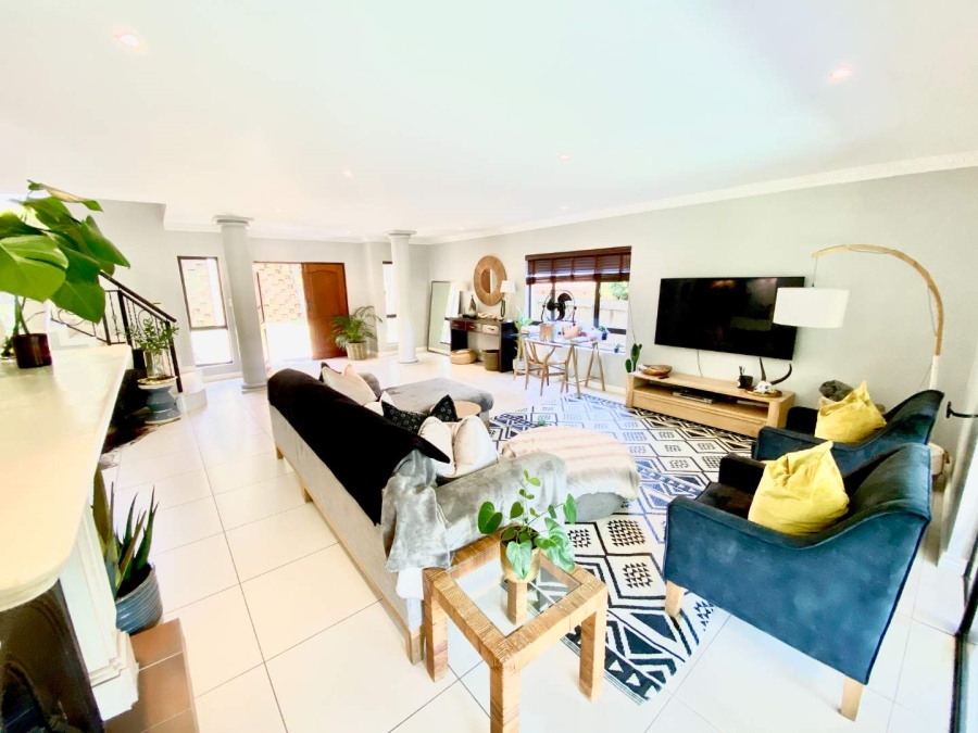 To Let 5 Bedroom Property for Rent in La Lucia KwaZulu-Natal