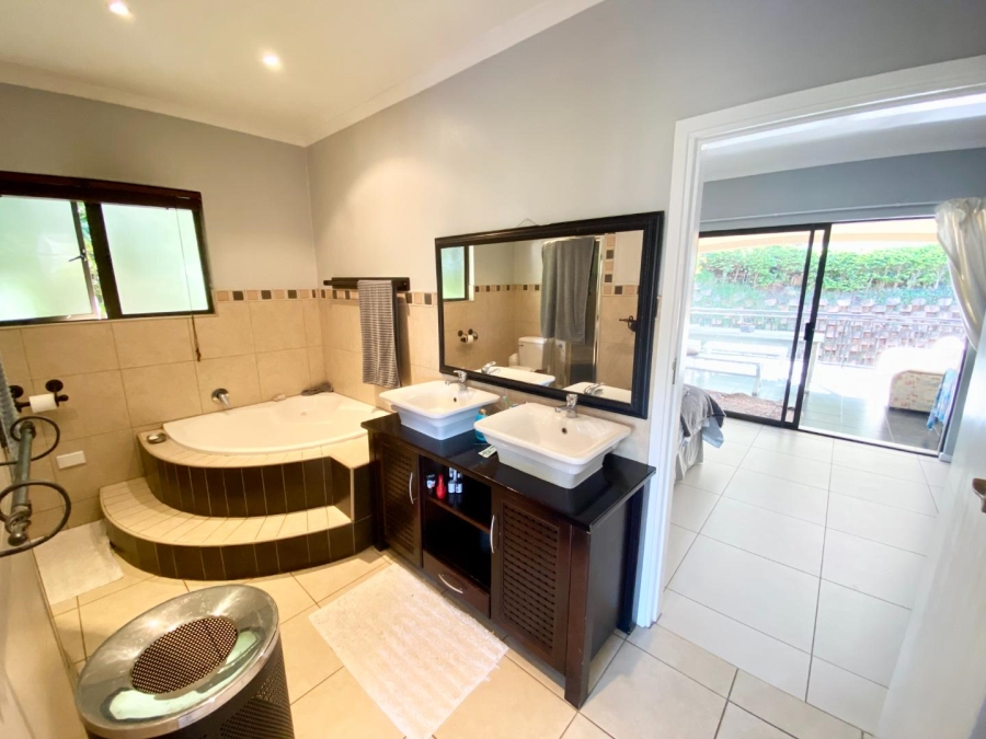 To Let 5 Bedroom Property for Rent in La Lucia KwaZulu-Natal