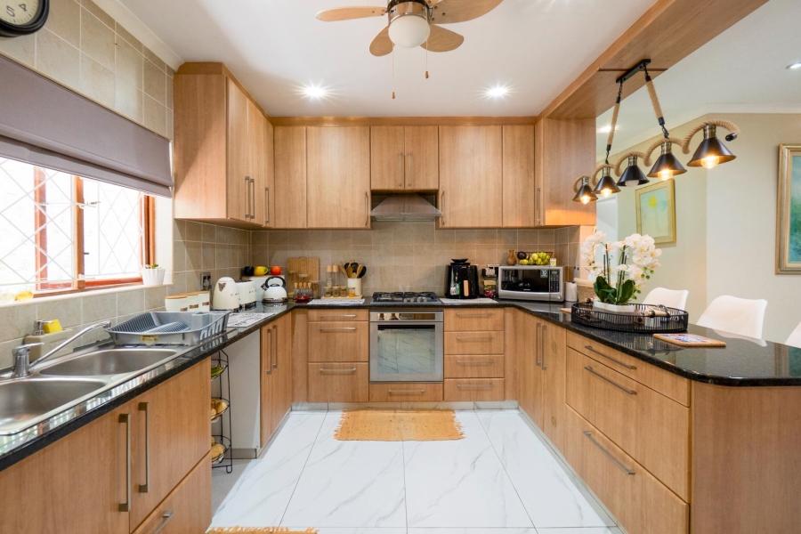 3 Bedroom Property for Sale in Amanzimtoti KwaZulu-Natal