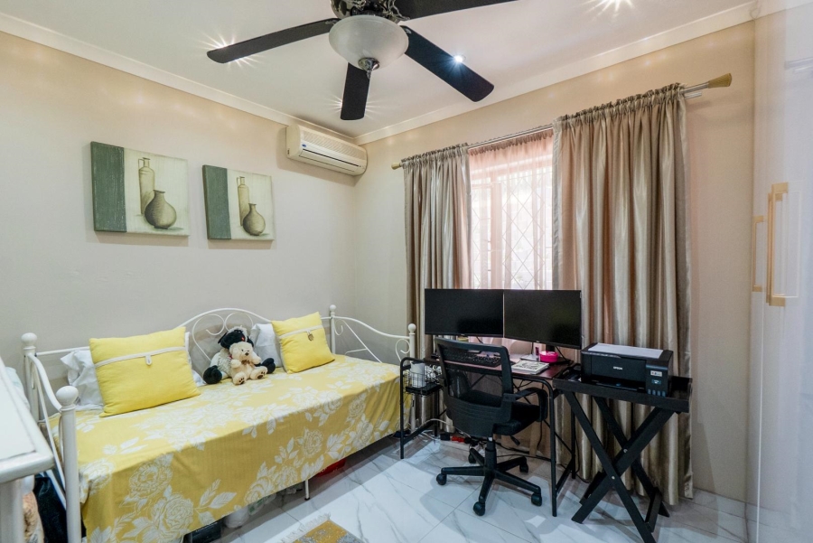 3 Bedroom Property for Sale in Amanzimtoti KwaZulu-Natal