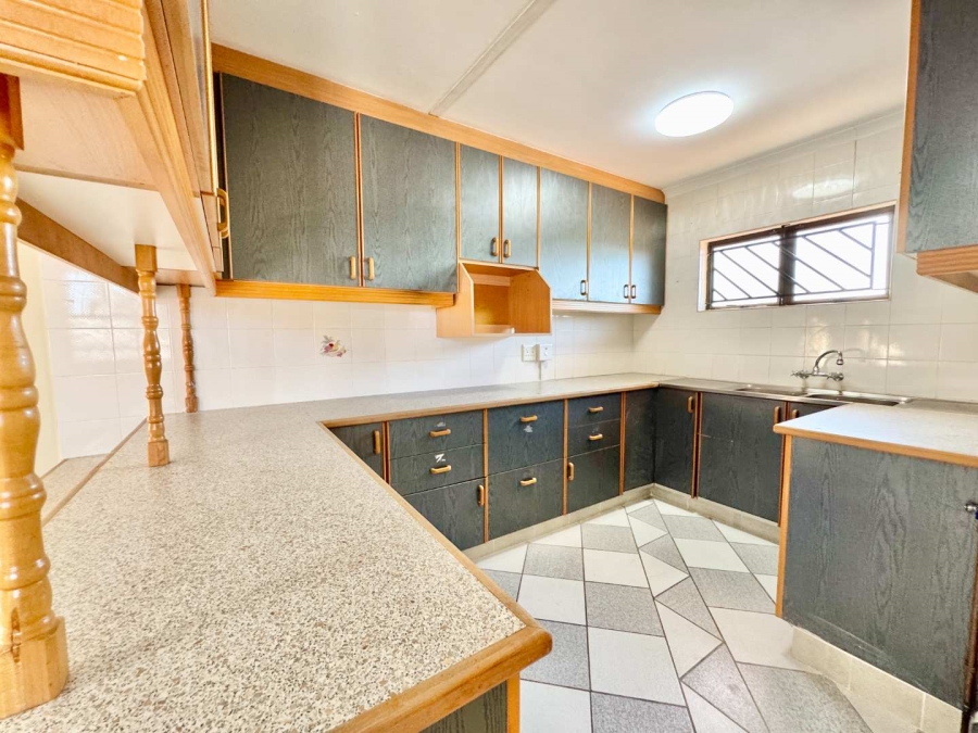 To Let 1 Bedroom Property for Rent in La Lucia KwaZulu-Natal