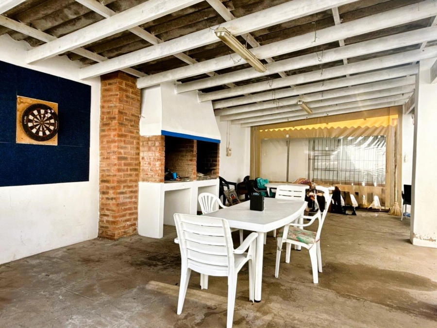 5 Bedroom Property for Sale in Mtwalume KwaZulu-Natal