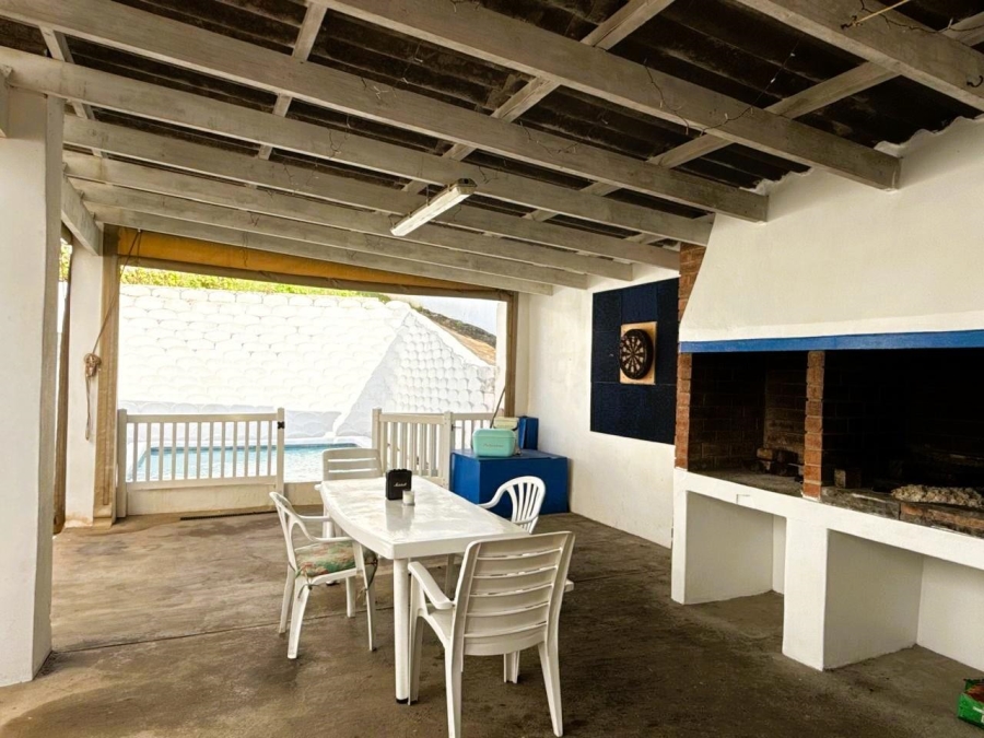 5 Bedroom Property for Sale in Mtwalume KwaZulu-Natal